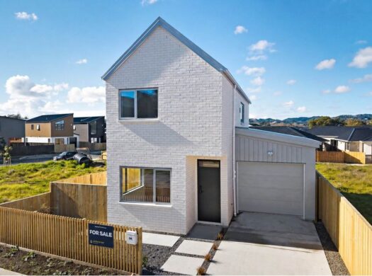 Modern Family Living in the Heart of Opaheke